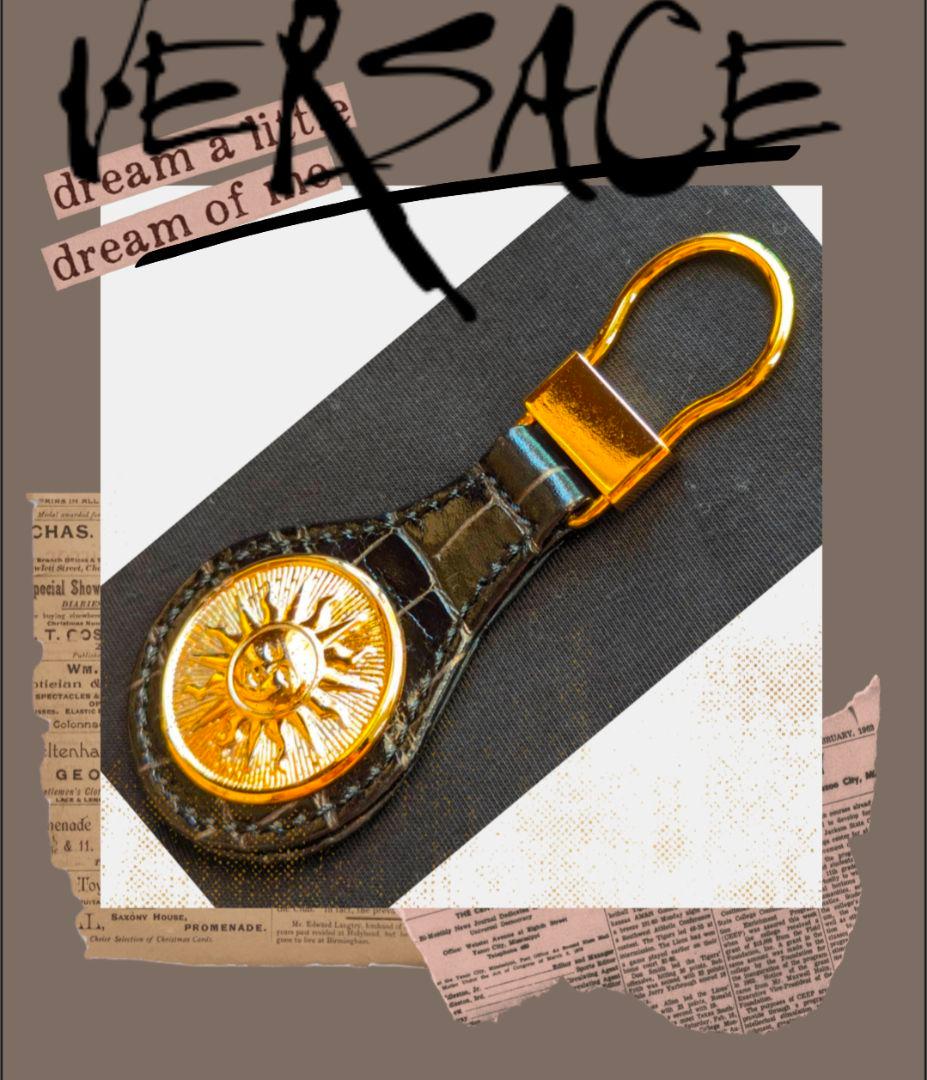 ベルサーチ✨VERSACE✨ レア!!!✳キーホルダー✳【新品・未使用品✨】