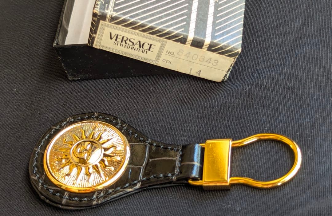 ベルサーチ✨VERSACE✨ レア!!!✳キーホルダー✳【新品・未使用品✨】
