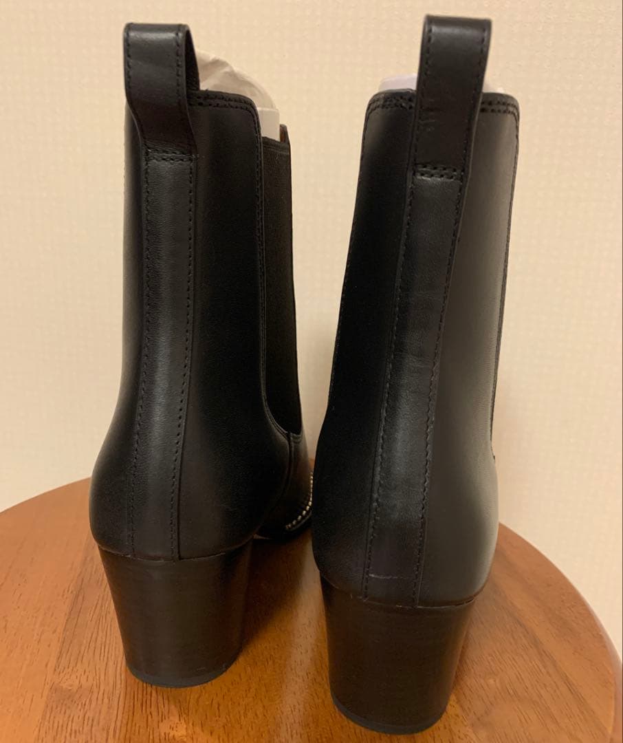 【COACH】新品ショートブーツ ピアス ブーティー ブラック 黒5.5C/23