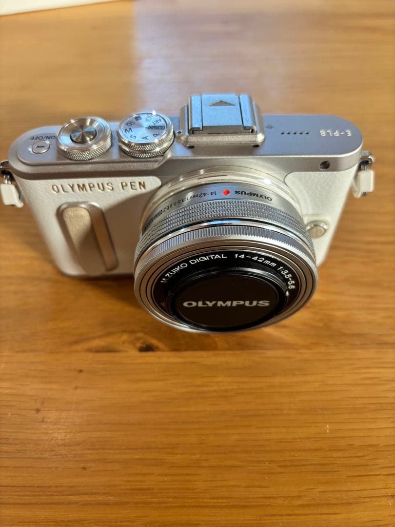 デジタルカメラ OLYMPUS PEN E-PL8