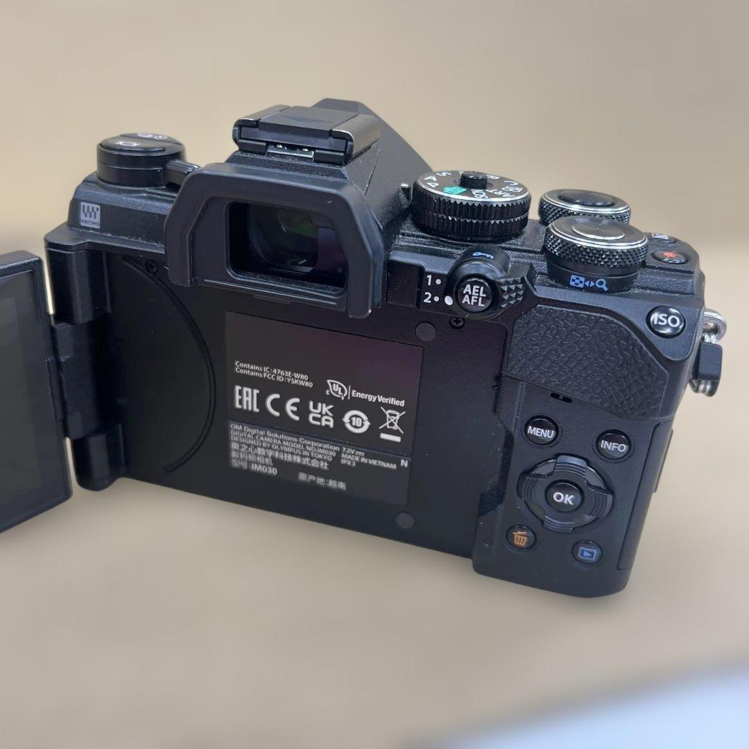 601285 OM SYSTEM OM-5 ボディー ブラック