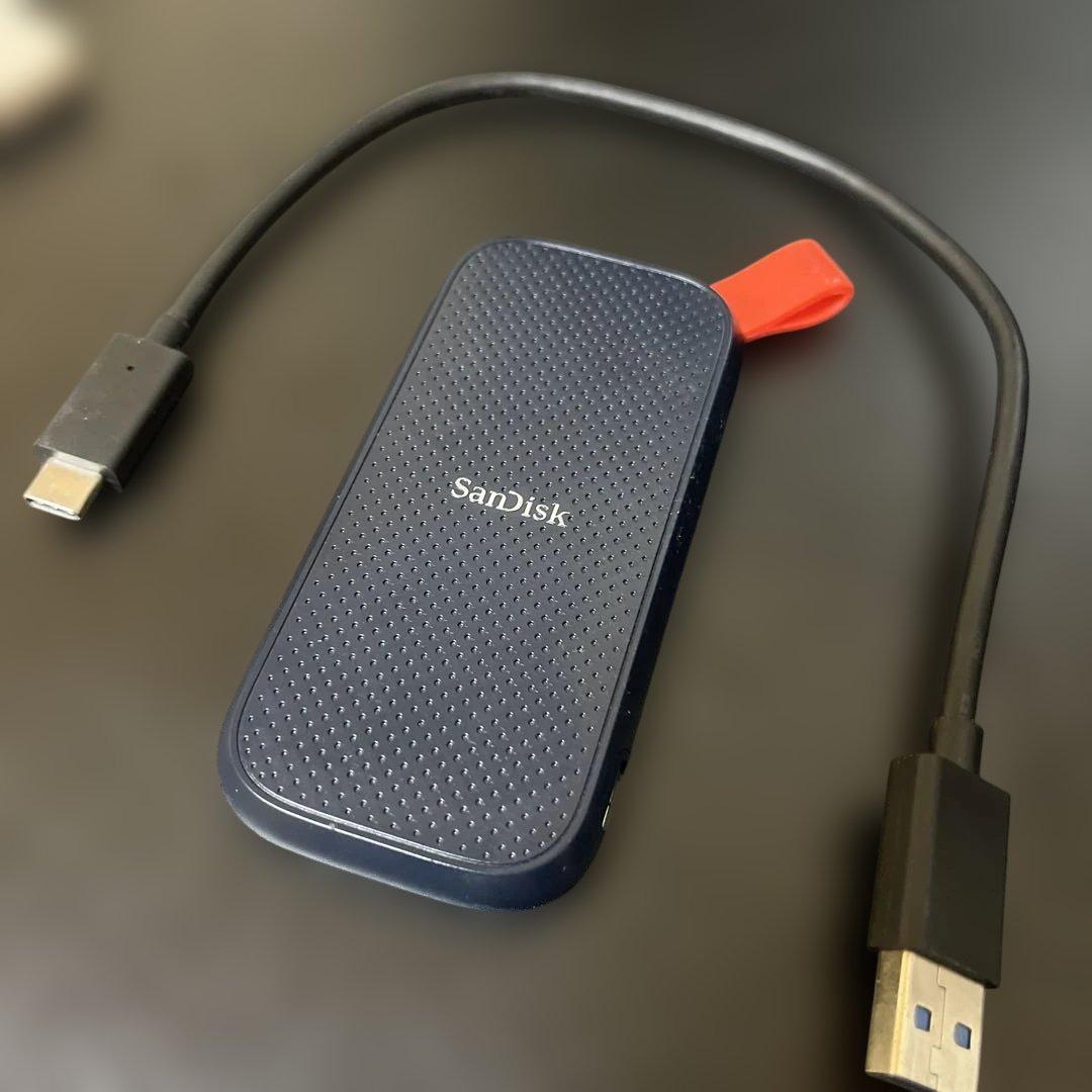 外付けハードディスク・ドライブ SanDisk SSD 1TB