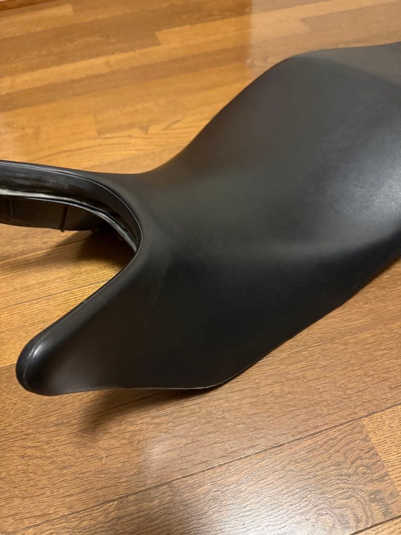 ホーネット250 純正シート・テールレンズ