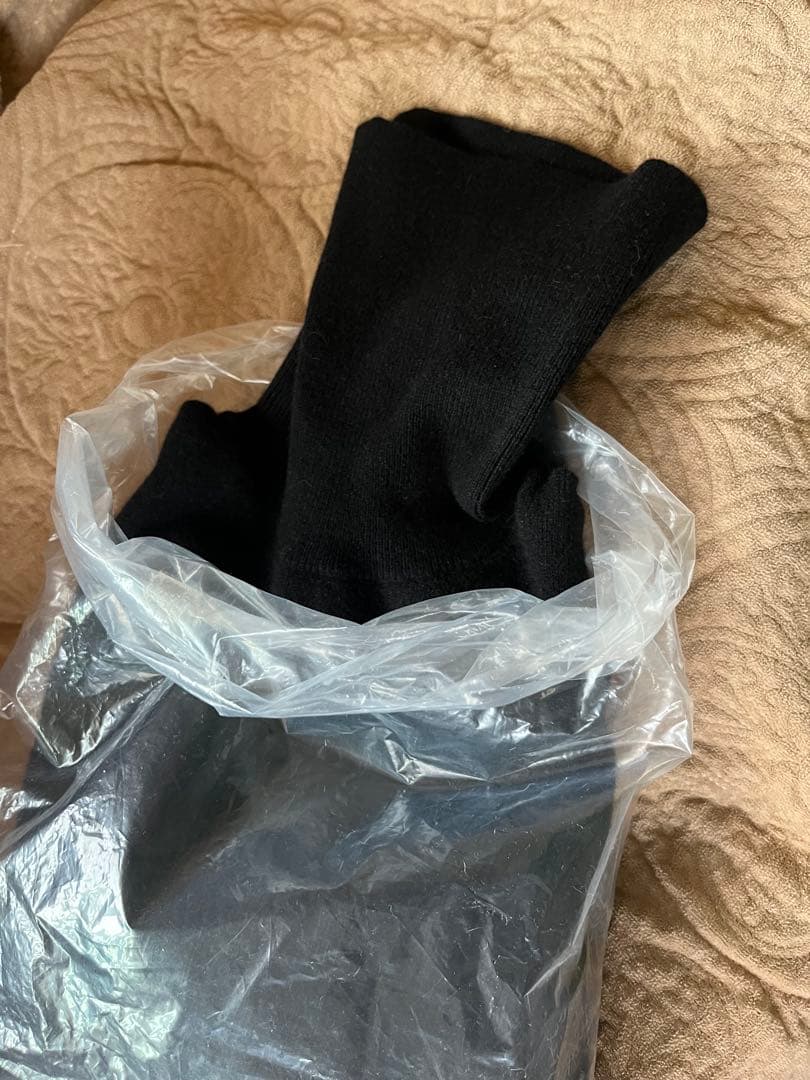 ユニクロ　カシミヤタートルネックセーター