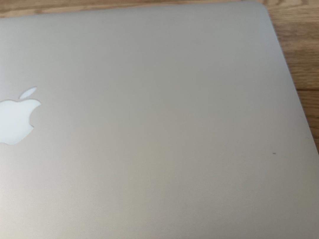 【格安　ジャンク出品】Apple MacBookPro 2015 本体 充電器