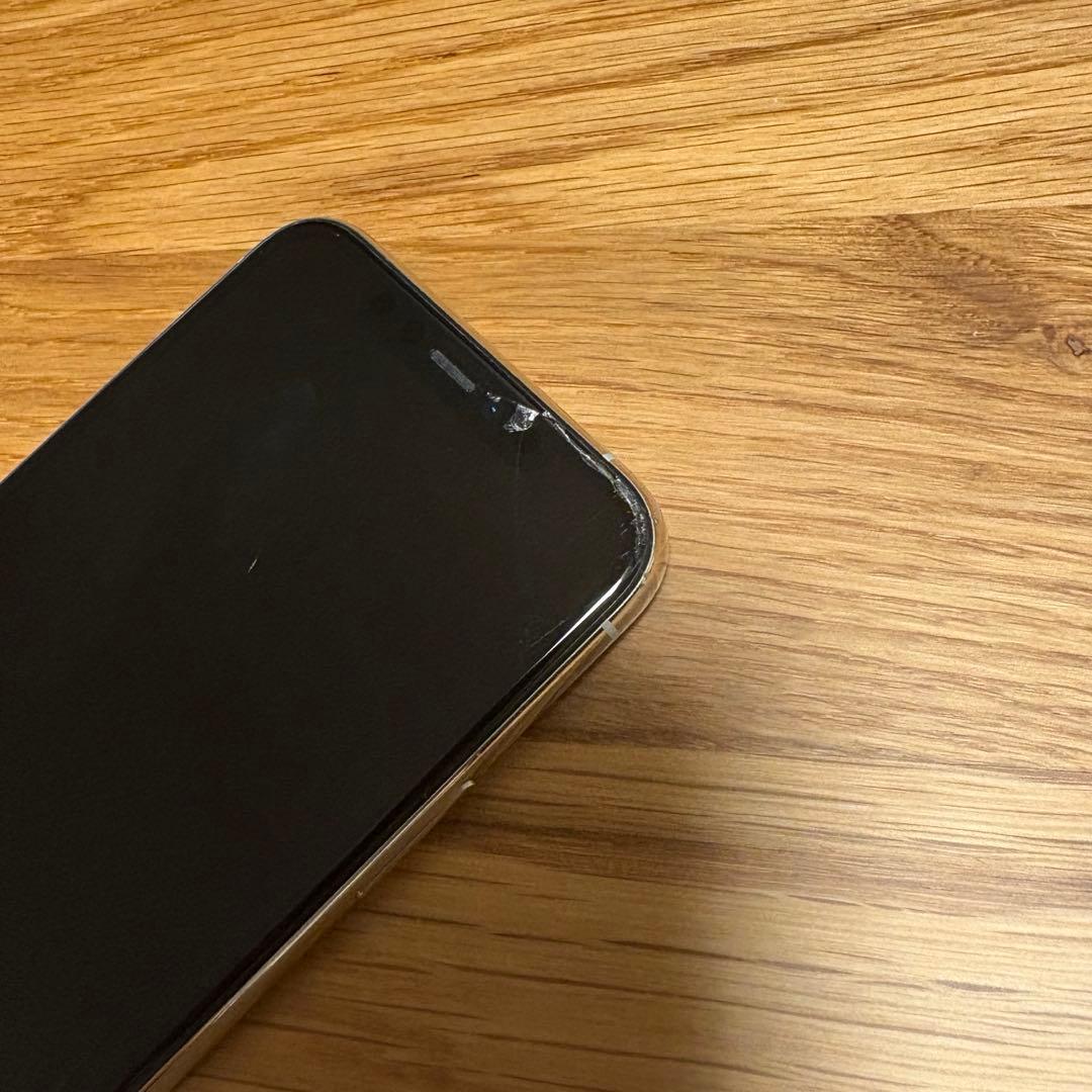 Apple iPhone 11 Pro シルバー 本体　SIMフリー