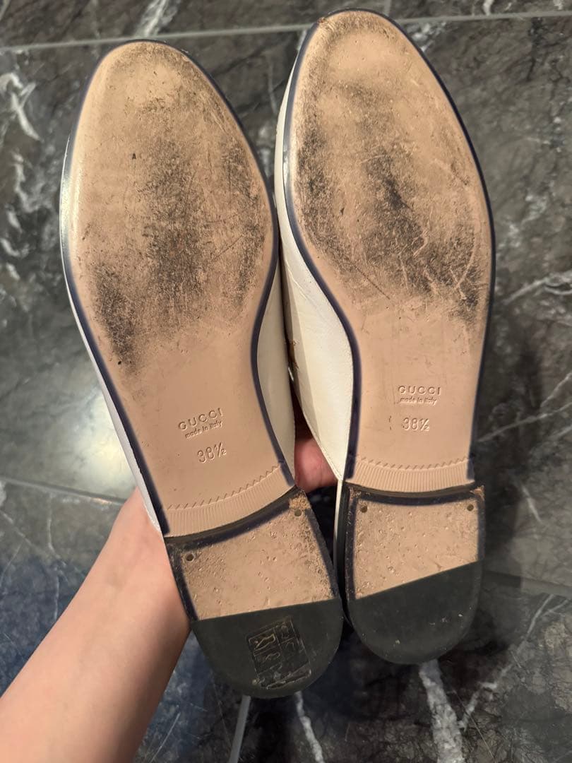 最終値下げ　Gucci 白ミュール 星と蜂刺繍　グッチ