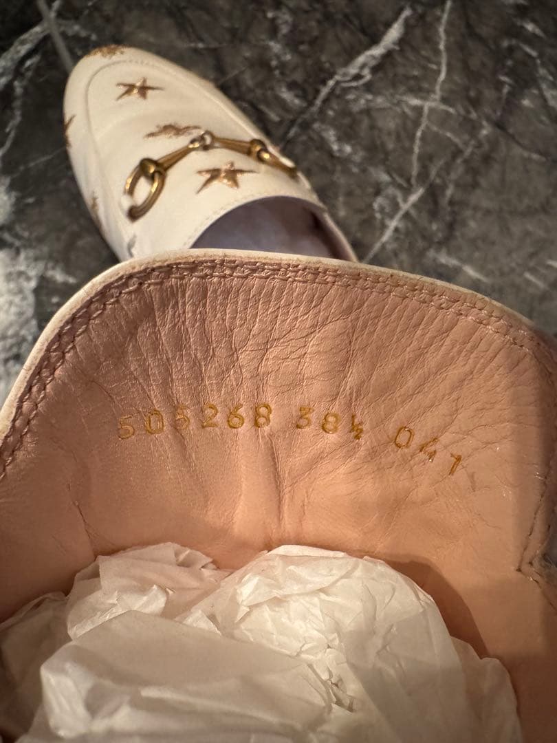 最終値下げ　Gucci 白ミュール 星と蜂刺繍　グッチ