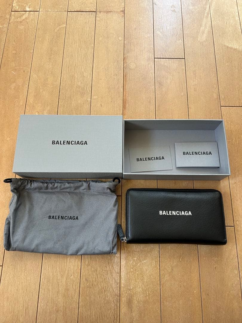 BALENCIAGA ブラック 長財布 収納袋付き