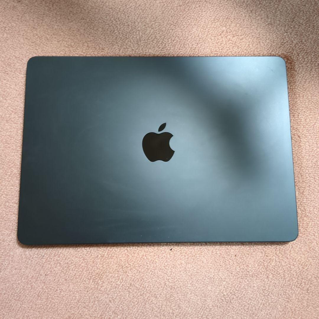 MacBook本体 Macbook Air M2 16GB 256GB