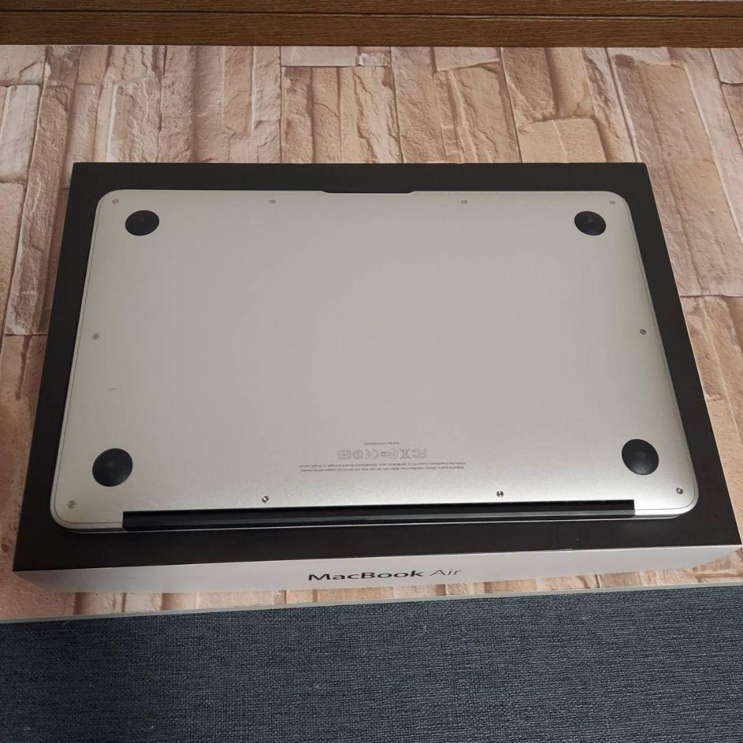 美品MacBook Air 11インチ 2010年モデルModel A1370