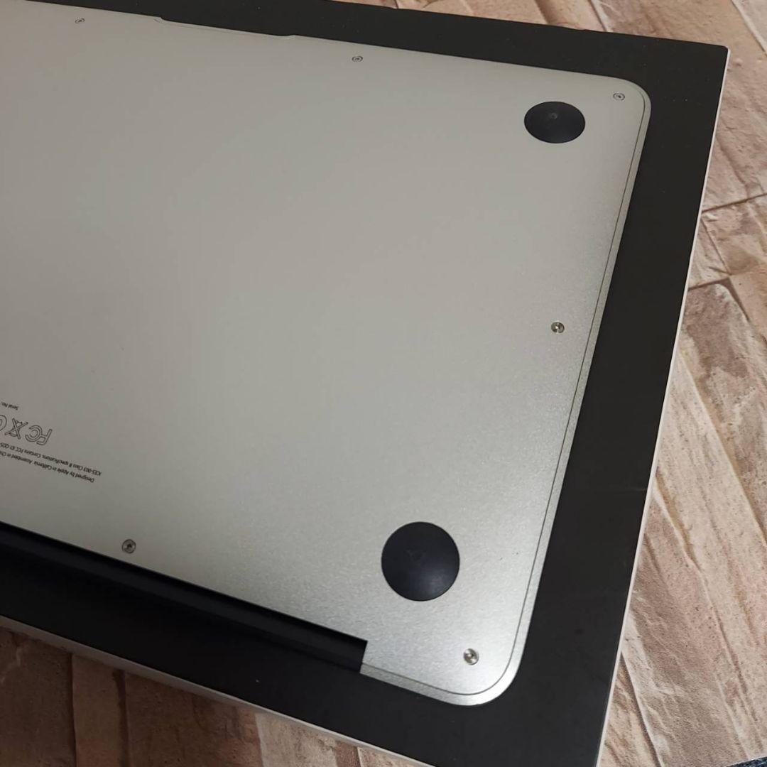 美品MacBook Air 11インチ 2010年モデルModel A1370
