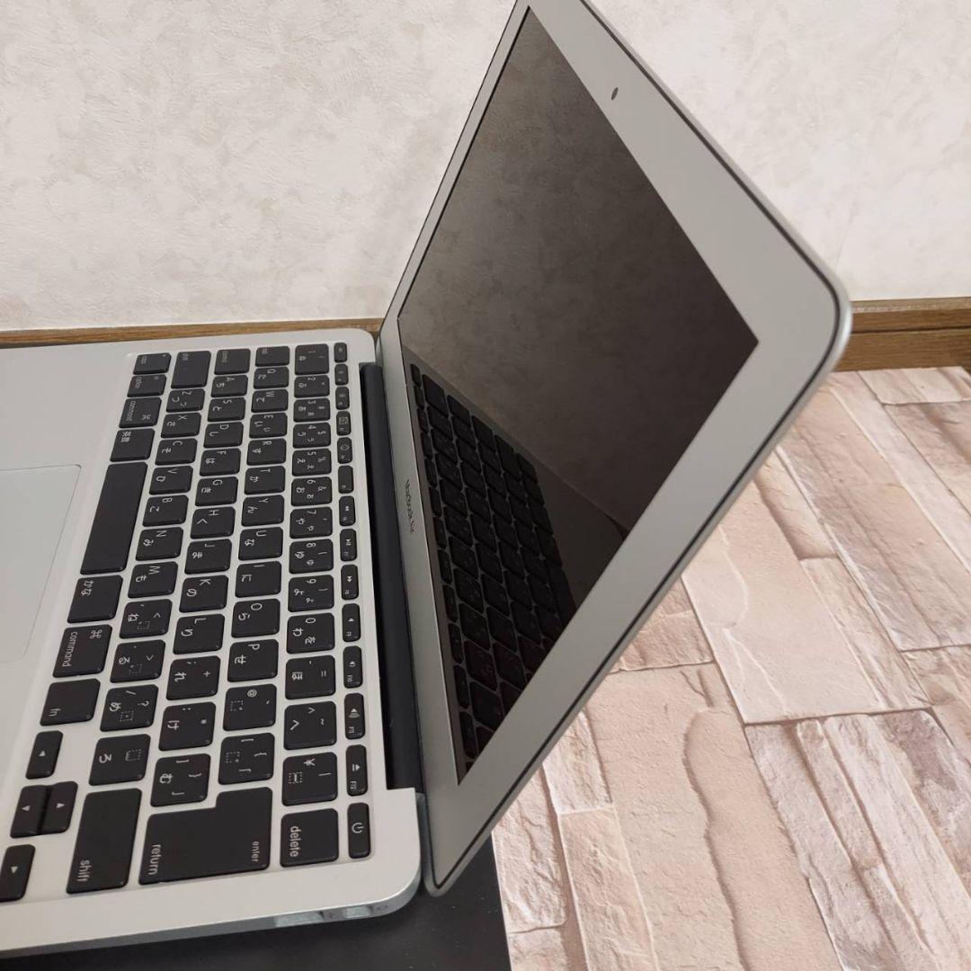 美品MacBook Air 11インチ 2010年モデルModel A1370