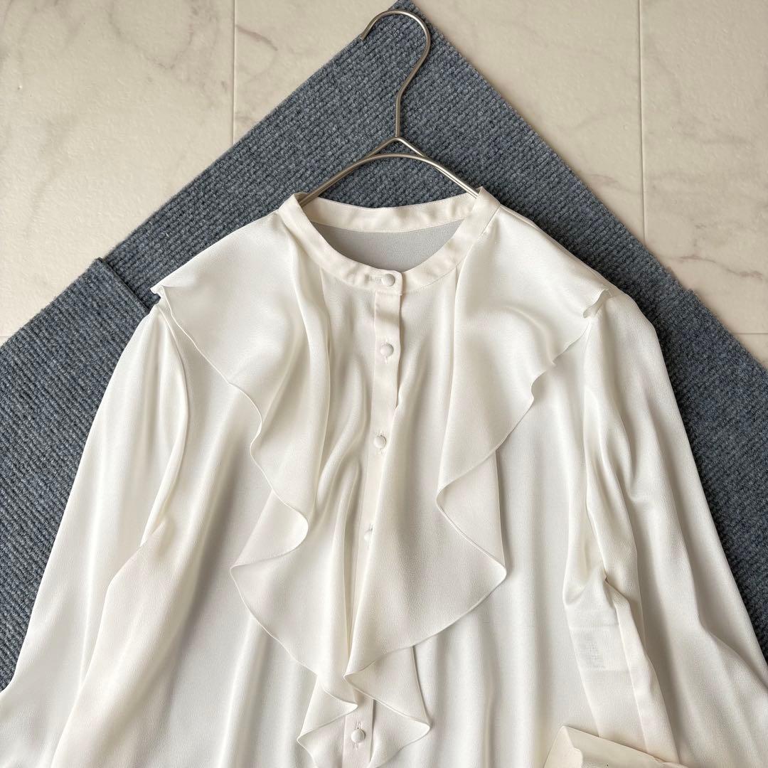 美品✨《アナイ》サテンアムンゼン フリルブラウス 36