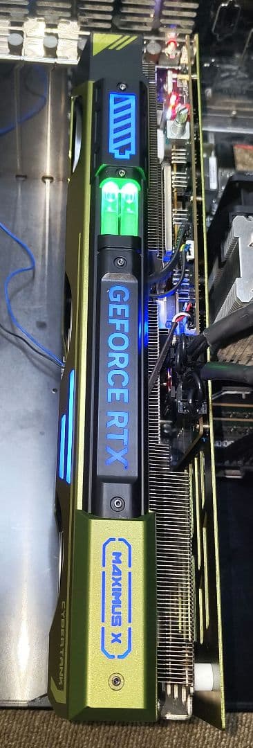 Tesla V100 32GB+SXM2→PCIE変換+RTX4090冷却機構