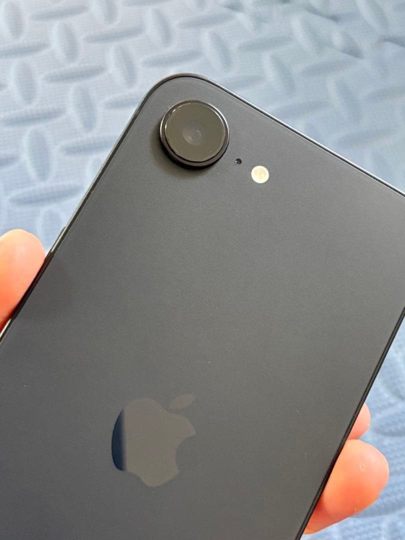 iPhone16e 美品 ブラックsimフリー