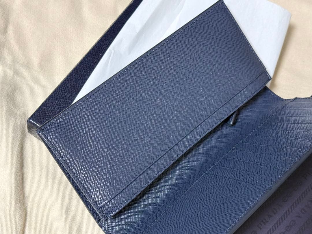 ■定価12万 未使用品■PRADA 長財布 ネイビー 二つ折り財布 2ML836