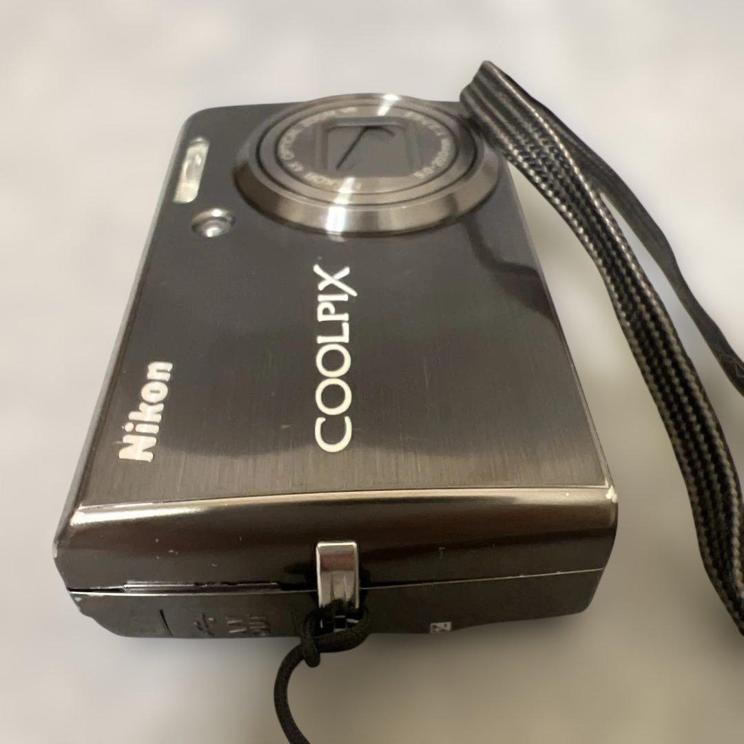 Nikon COOLPIX s600 コンパクトデジタルカメラ