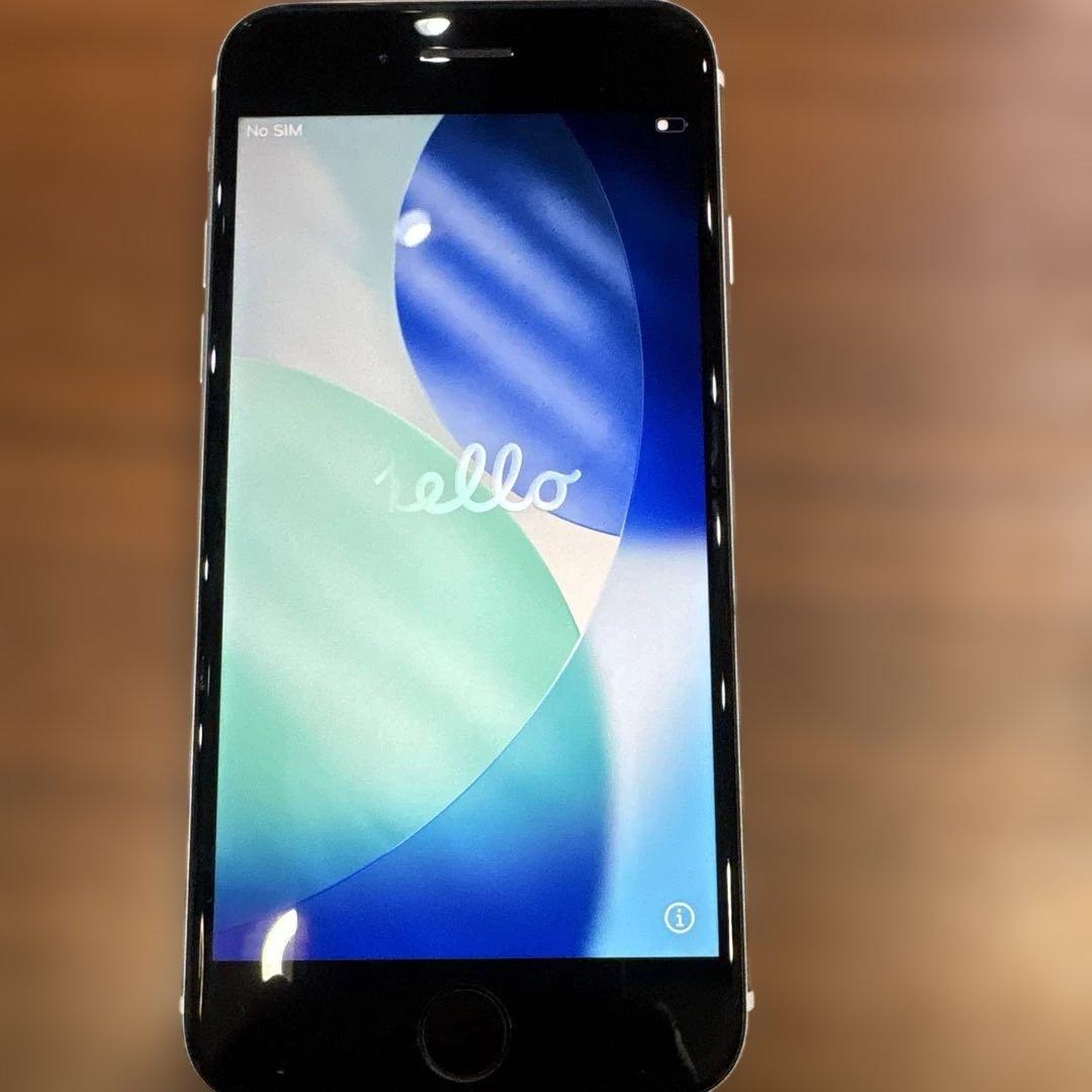 Apple iPhone se2 64gb ホワイト 本体 バッテリー83%