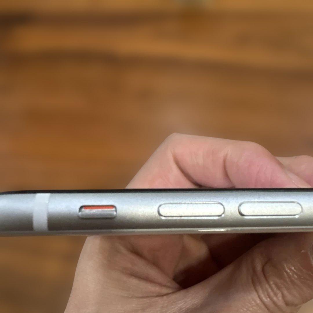 Apple iPhone se2 64gb ホワイト 本体 バッテリー83%