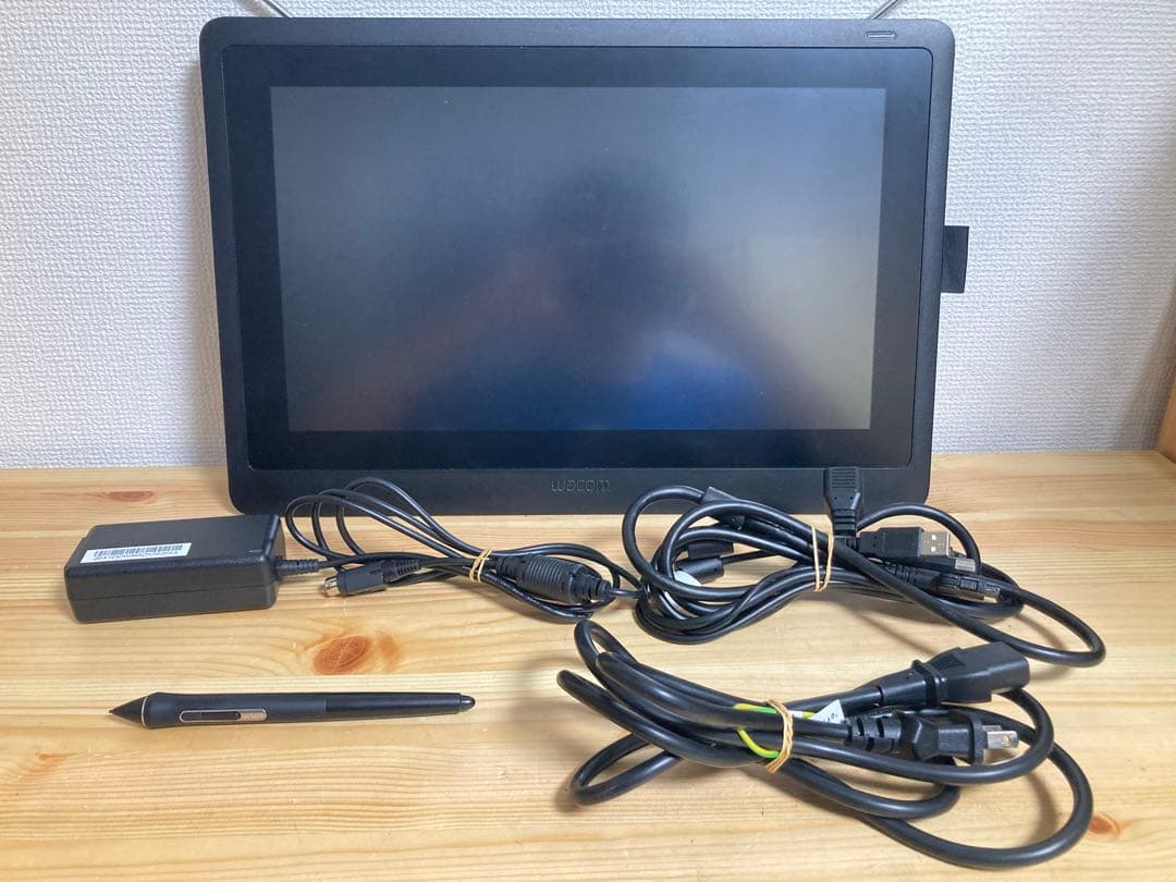 ☆ 良品！！ Wacom Cintiq 16 DTK-1660 液タブ ペンタブ