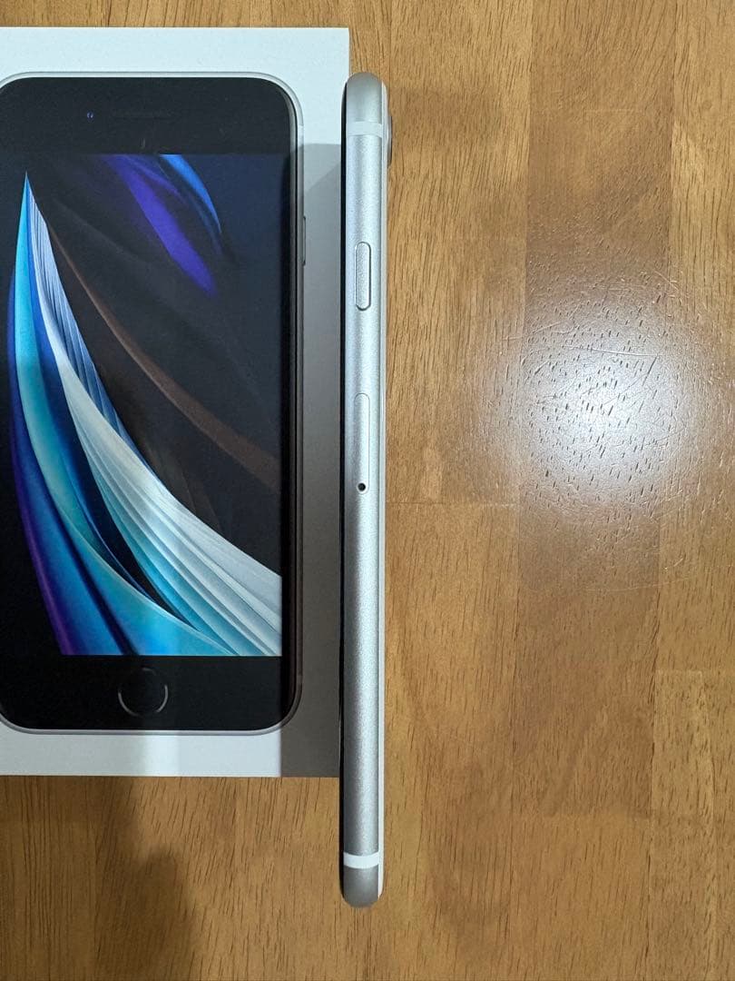 iPhone SE2 白 64GB SIMフリー