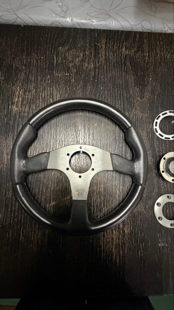 momo Pace ステアリング ハブアダプター付き