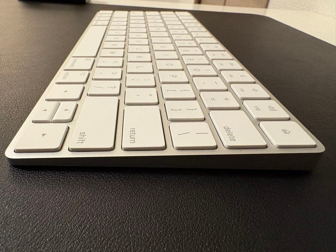 【美品】Apple Magic Keyboard（US配列MLA22LL/A）