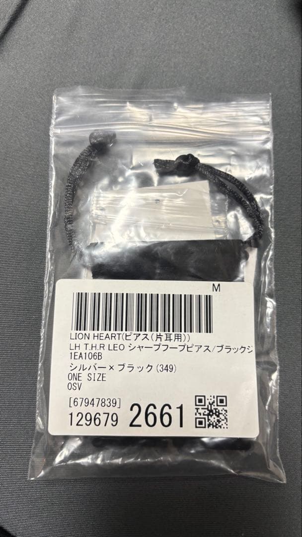 ライオンハート LEO シャープフープピアス　ブラックジルコニア　片耳用