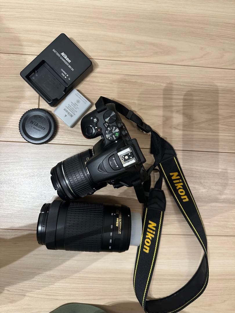 Nikon D5600 本体+レンズ2点+ケース