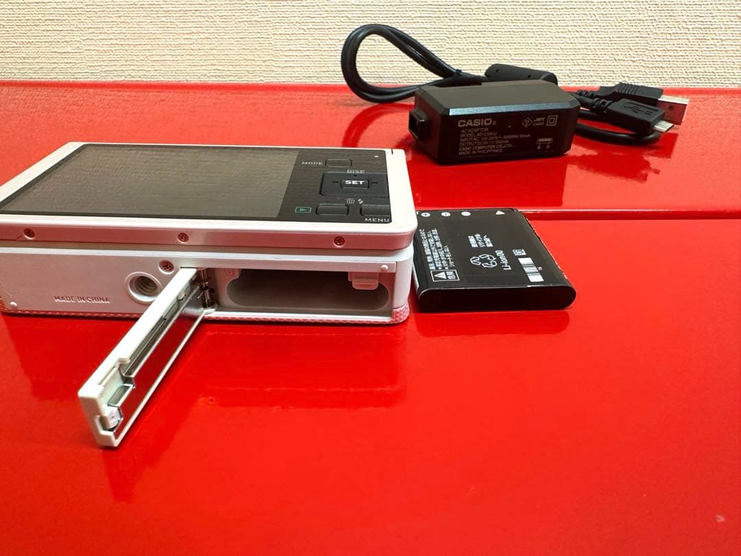 美品！カシオ エクシリム CASIO EXILIM EX-ZR60PK ピンク