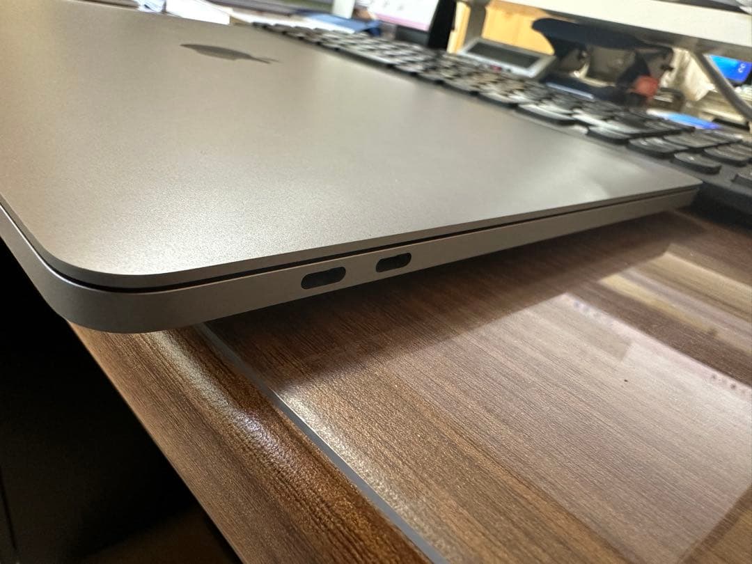 MacBook本体 MacBook Pro 2020 13inch