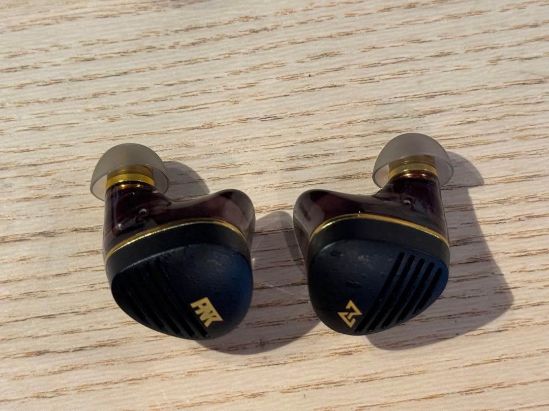 AVIOT TE-Z1PNK　ピヤホン６