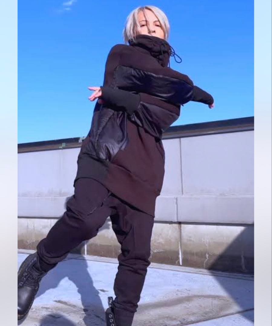 【中古品】SWITCHBLADE ハイネック パーカー