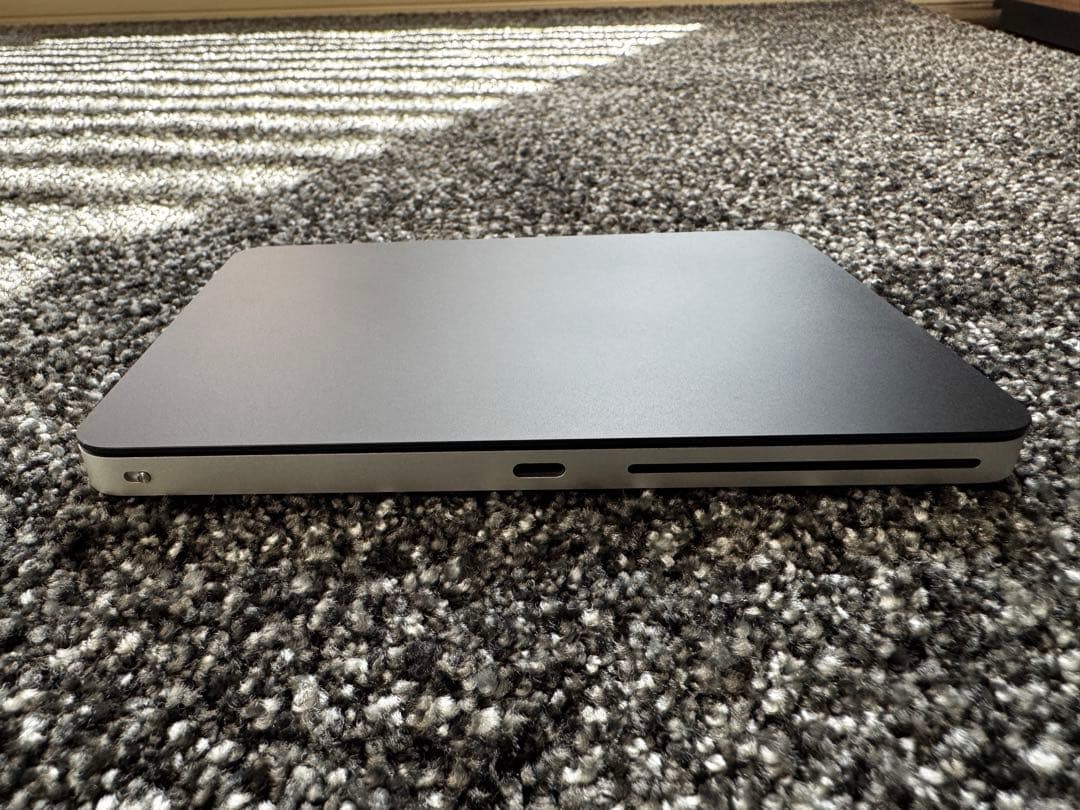 Magic Trackpad（USB-C） ブラック［MXKA3ZA/A］