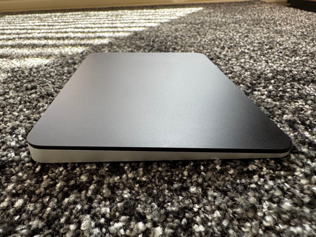 Magic Trackpad（USB-C） ブラック［MXKA3ZA/A］