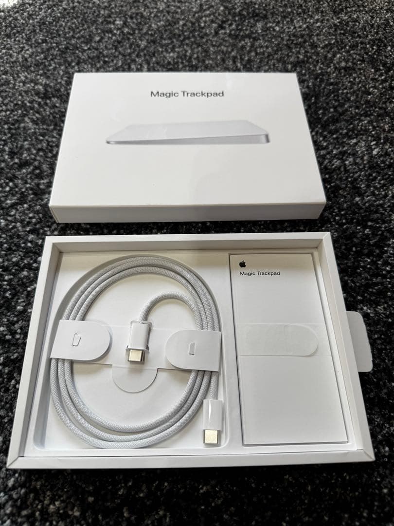 Magic Trackpad（USB-C） ブラック［MXKA3ZA/A］