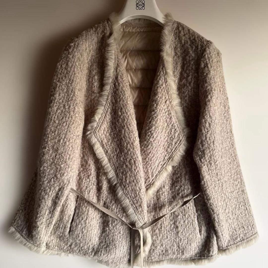 ダーマコレクシン　背中ダウンジャケット？カーディガン　ベージュカラー