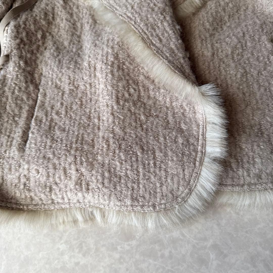 ダーマコレクシン　背中ダウンジャケット？カーディガン　ベージュカラー