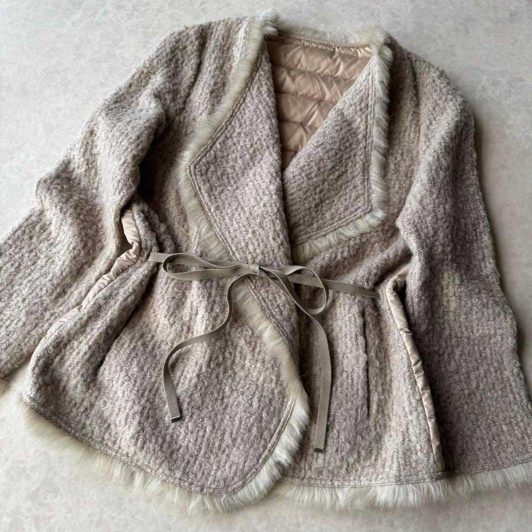 ダーマコレクシン　背中ダウンジャケット？カーディガン　ベージュカラー