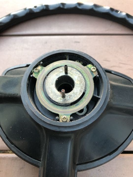 希少。純正トヨタランドクルーザーBJ44Vハンドル