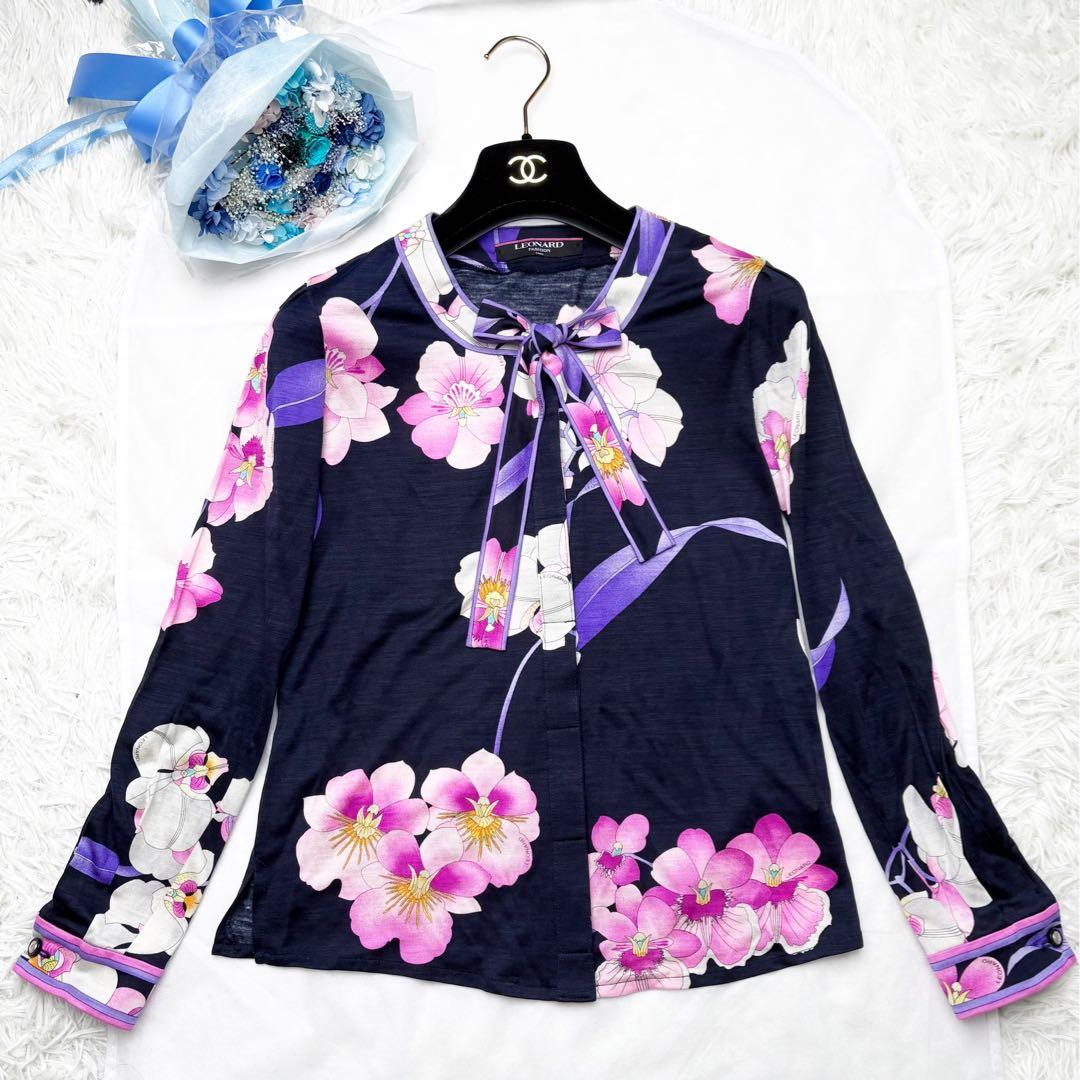 レオナール シルク混 ボウタイ花柄ブラウス トリム 長袖 比翼ボタン 胡蝶蘭 L