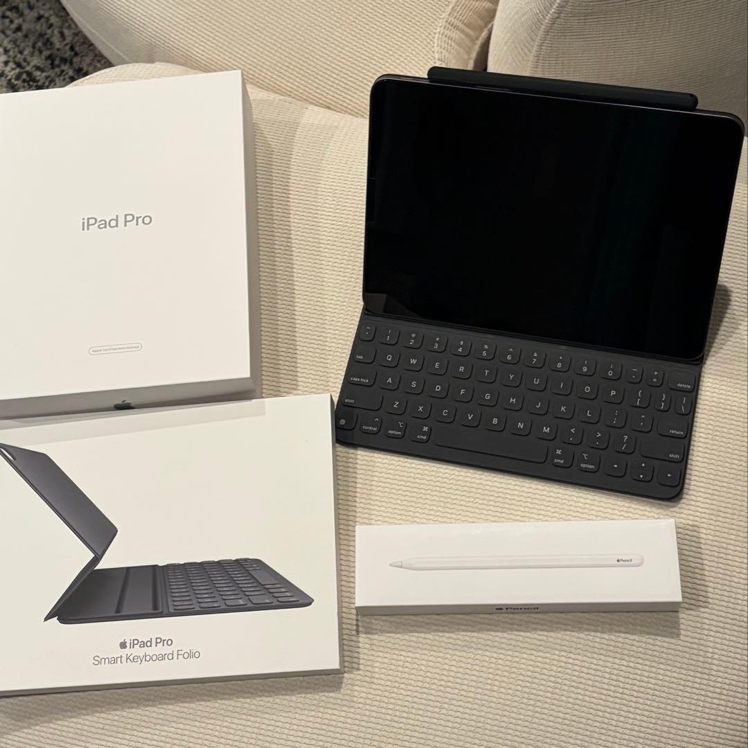 iPad Pro 11インチ アップルペンシル　キーボードスマートフォリオ