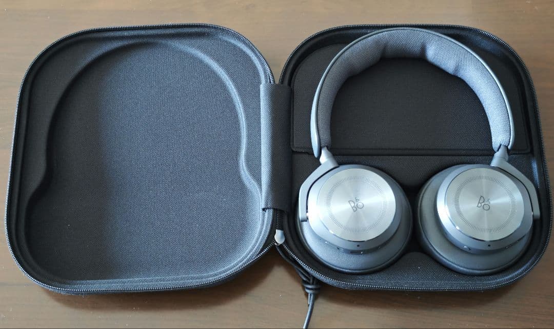 BANG & OLUFSEN BEOPLAY HXワイヤレスヘッドホン