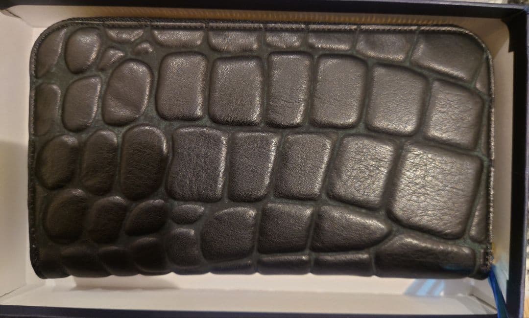 ☆*☆様 新品未使用　本革牛革「Qroco」SHARIシリーズ財布