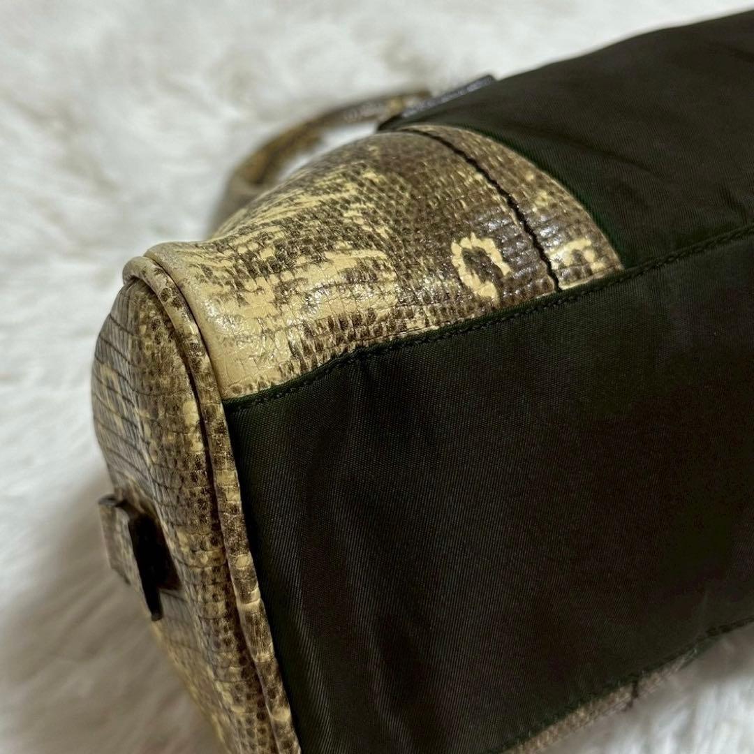 美品✨プラダ パイソン ミニボストンバッグ 三角プレート 肩掛け グリーン系