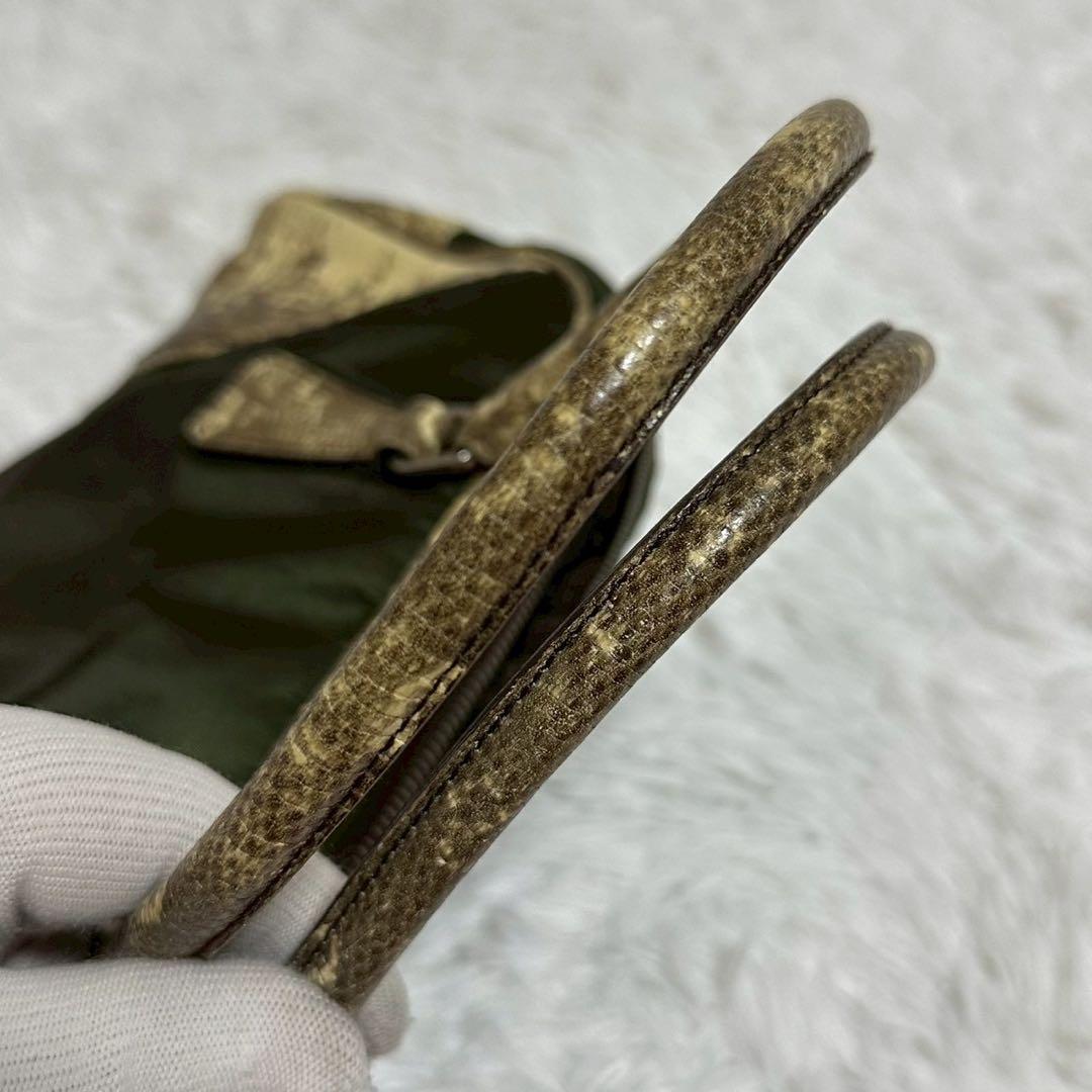 美品✨プラダ パイソン ミニボストンバッグ 三角プレート 肩掛け グリーン系