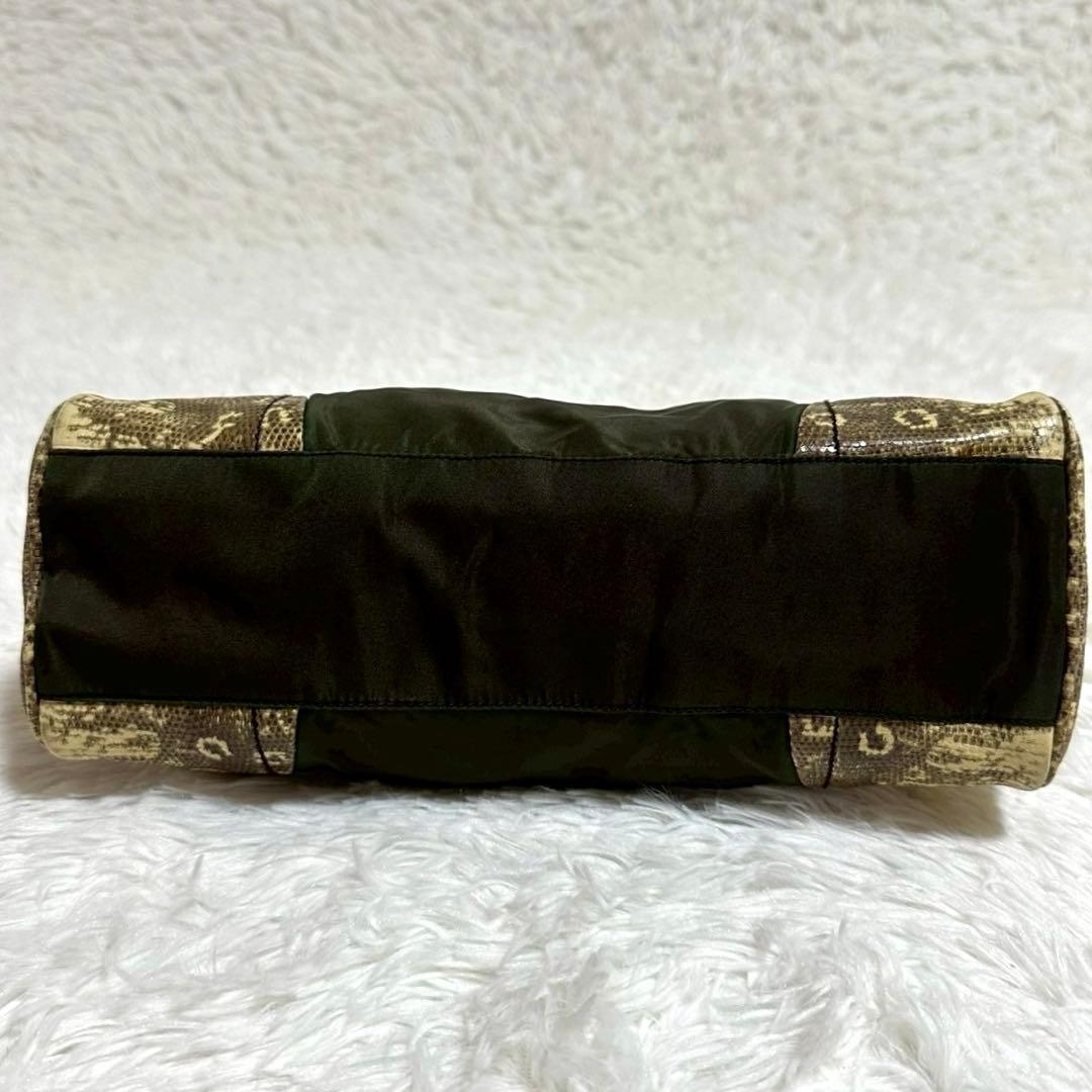 美品✨プラダ パイソン ミニボストンバッグ 三角プレート 肩掛け グリーン系