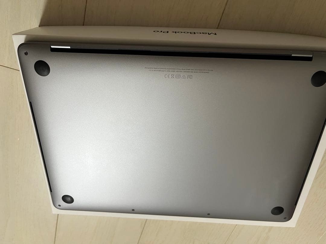 Apple MacBook Pro 2018 メモリ16GB