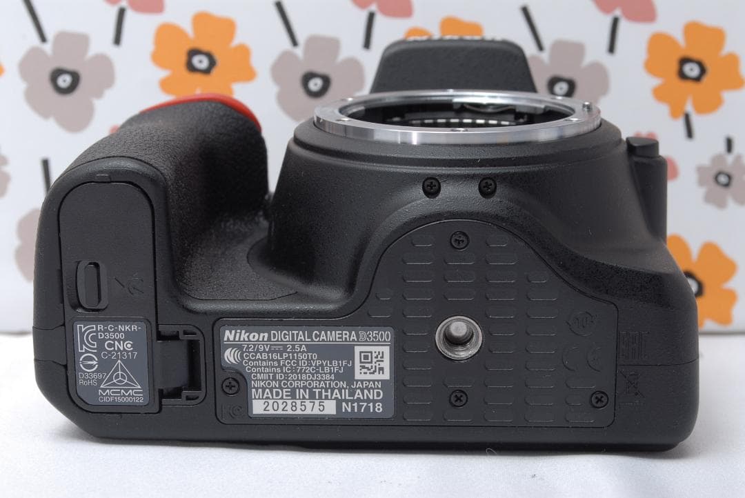 ❤Nikon D3500❤奇跡の新品級S数30回！❤Bluetooth搭載❤美品